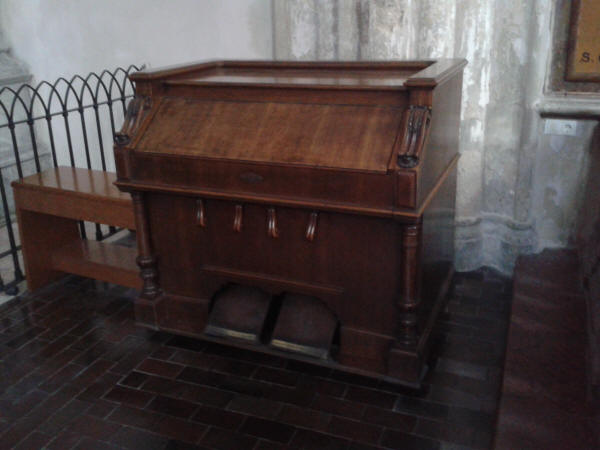 church_furniture